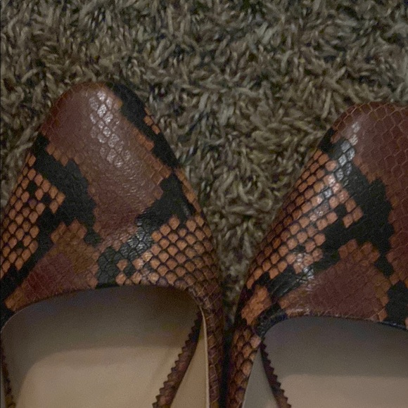 J. Crew Brown Snake Print Women's Shoes - Picture 2 of 4
